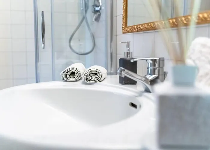 Golden - Verona فيلة *