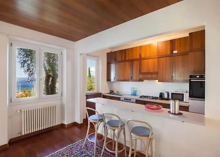 Golden - Verona فيلة *